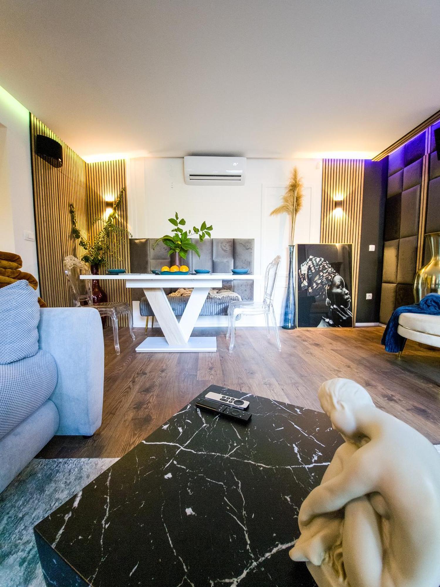 Residence ǁ Corino بيوغْغاد نا موغو الغرفة الصورة